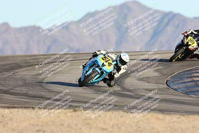 media/Dec-07-2025-CVMA (Sun) [[3e7d2de5dc]]/Race 17-Amateur Formula Middleweight/